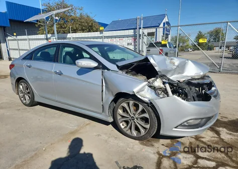 2014 Hyundai Sonata Se z USA, uszkodzony, nr VIN 5NPEC4AC9EH884527